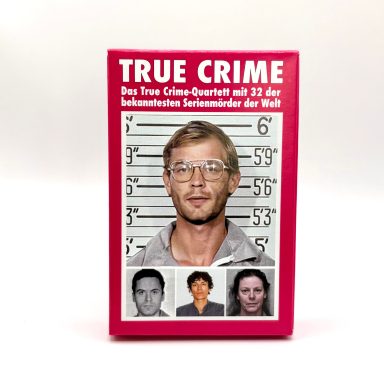 True Crime Quartett - Kartenspiel über 32 der bekanntesten Serienmörder der Welt - True Crime Fans True Crime Quartett - Kartenspiel über 32 der bekanntesten Serienmörder der Welt - True Crime Fans